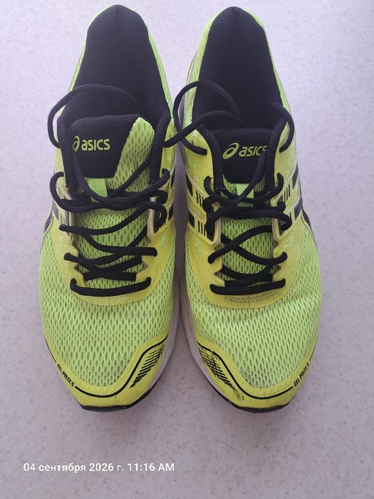Продам кроссовки Asics оригиналы. Пришли с Европы.