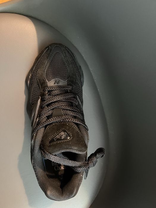New Balance 9060 tripple black