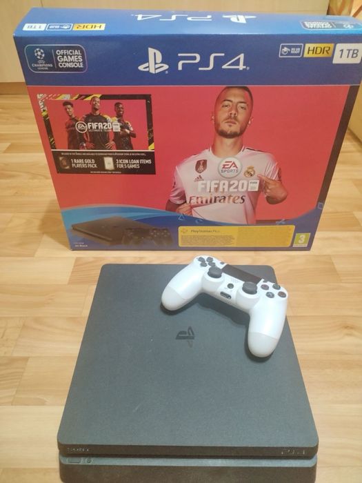 PlayStation 4 slim