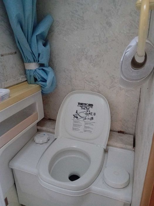 Каравана Swift UK 400 CHALLENGER с голям фортселт