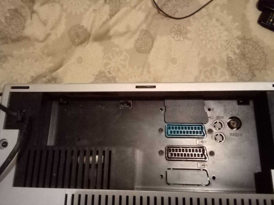 Телевизор немски,,Шнайдер" и декодер