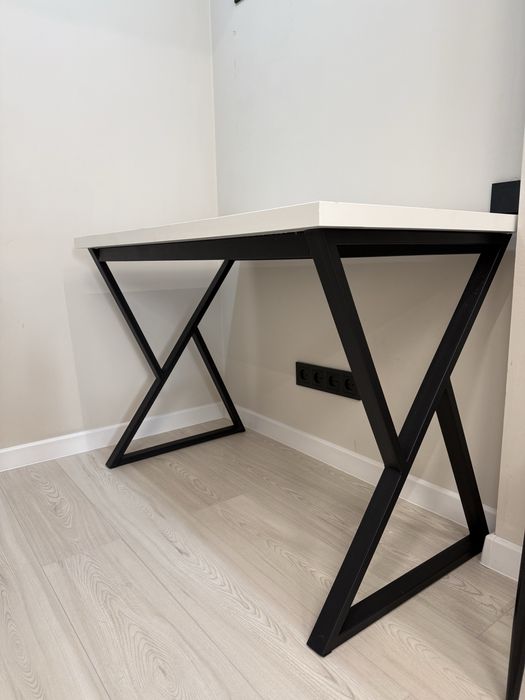 Стол в стиле Лофт, новый