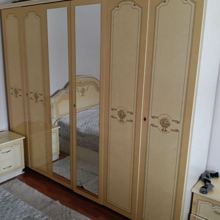 Спальний гарнитур