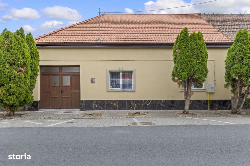 Casă complet renovată în zona ultracentrală | Pecica