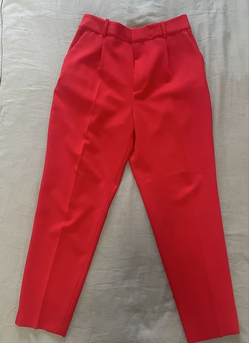 Класически червен костюм Zara