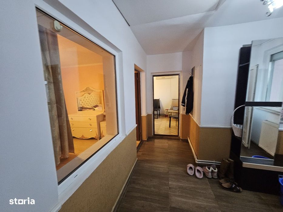 Casa pe parter 3 camere, teren 390 mp. Stefanesti , stradal