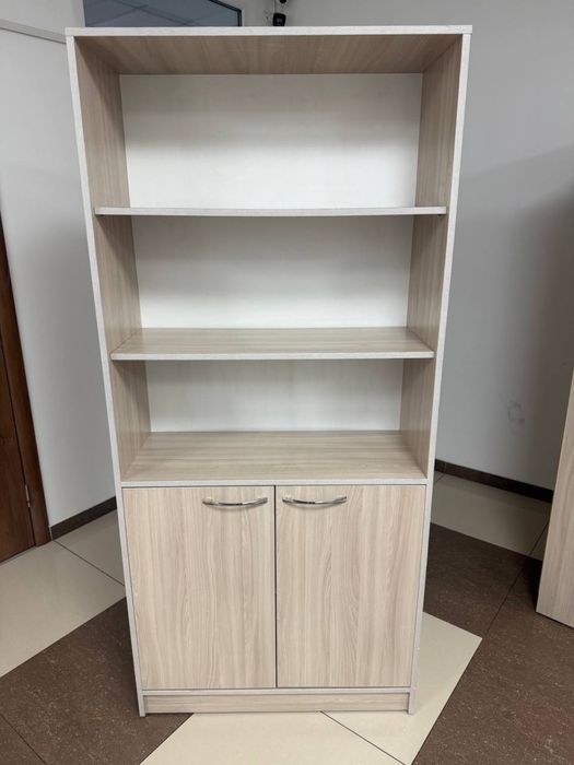 Продам 2 офисных шкафа