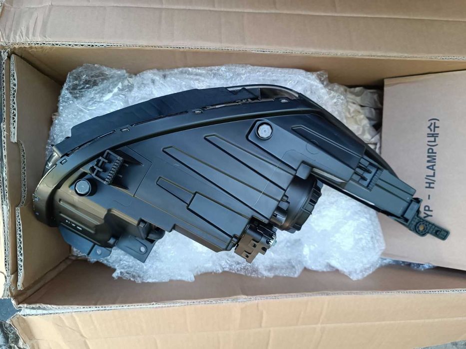 Ляв Фар KIA STONIC Оригинален Нов