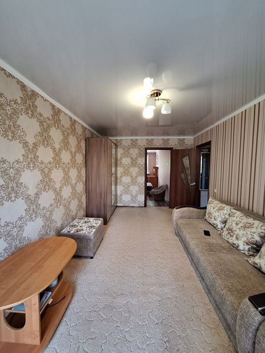 Продам 2 ком квартиру район уюта.