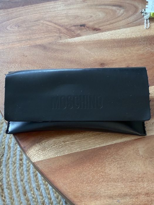 Оригинални слънчеви очила Moschino