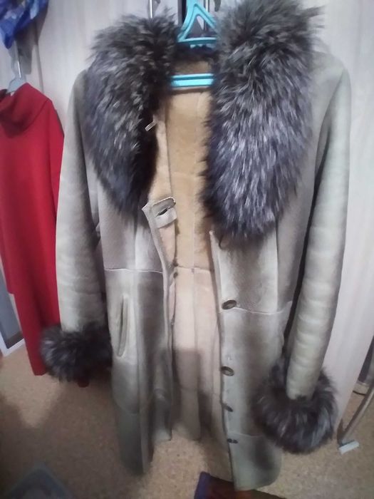 Спортивная кофта с капюшоном