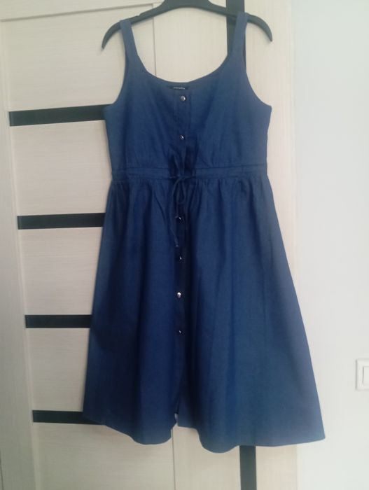 Продам платье в хорошем состояние