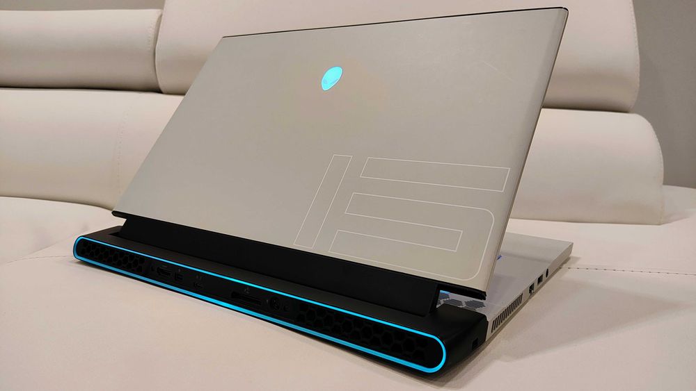 Laptop Gaming DELL Alienware, Intel Core i7-, ram 32 GB, NVIDIA GeForce RTX 3070 8GB, Windows 11