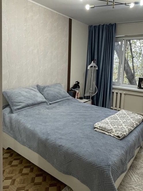 Продается кровать с матрасом