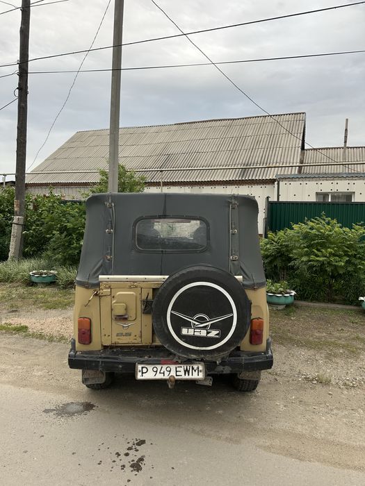 Продам УАЗ 469 .