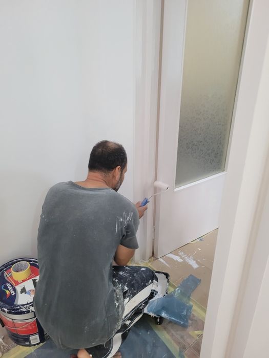 Zugrav Faiantar Reparatii Interioare si Exterioare Renovari Amenajari