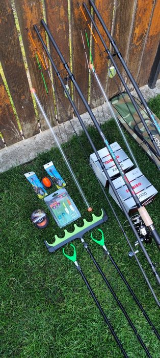 Set 2 Lansete Feeder Carbon Black Fox 3,90m,2 Mulinete X 6000,Geanta,Senzori,Suporți,Fir+2 Monturi+Matrita