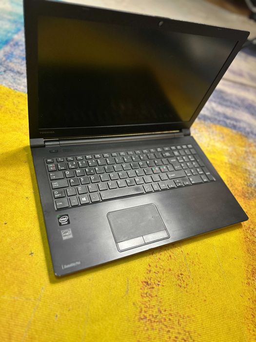 Laptop Toshiba Pro R50, slim, 6gb, hdd 500 gb