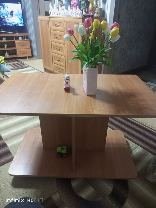 Продаю журнальный столик