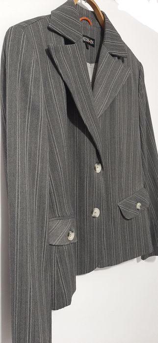 Пиджак женский, размер 46.