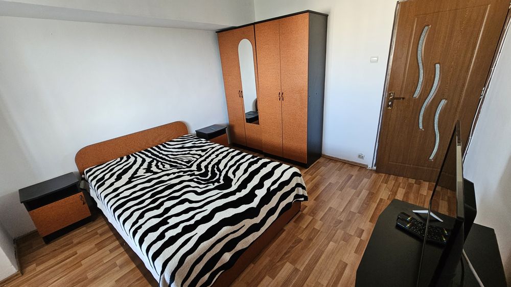 Inchiriez apartament 3 camere