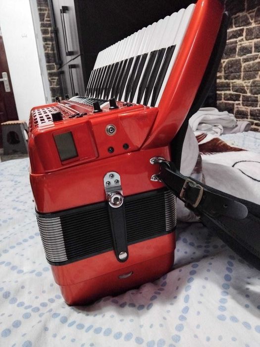 Vand acordeon Roland FR-7-v2 nou nefolosit