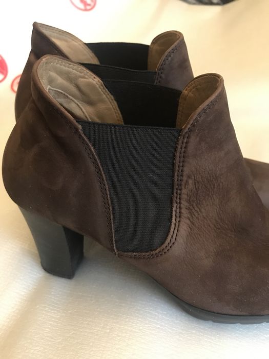 Ghete Gabor din piele naturala