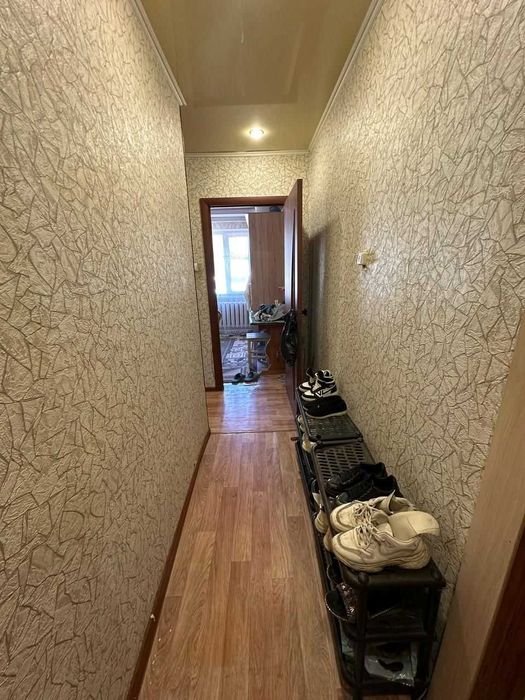 продается 2 ком квартира район Маметова