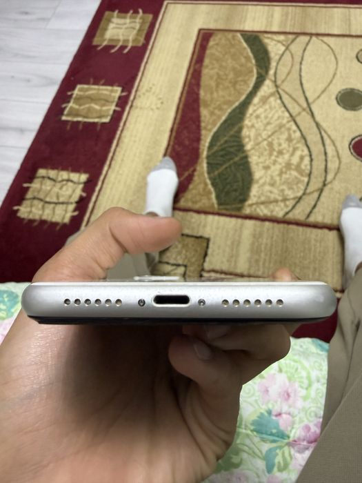 iPhone 11 белый 128гб, 77%