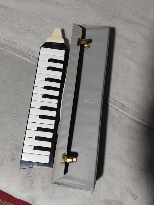Hohner melodica piano 26