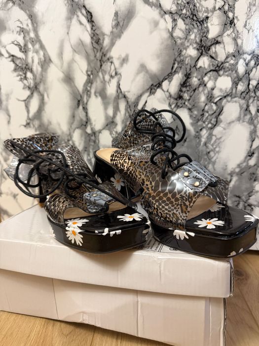 Дамски, модни сандали на висок ток с флорален принт