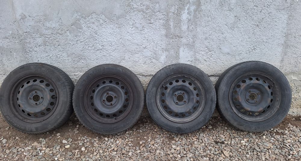 Roti vara 185 65 R15 Clio Logan 2 Jante originale si Anvelope Michelin