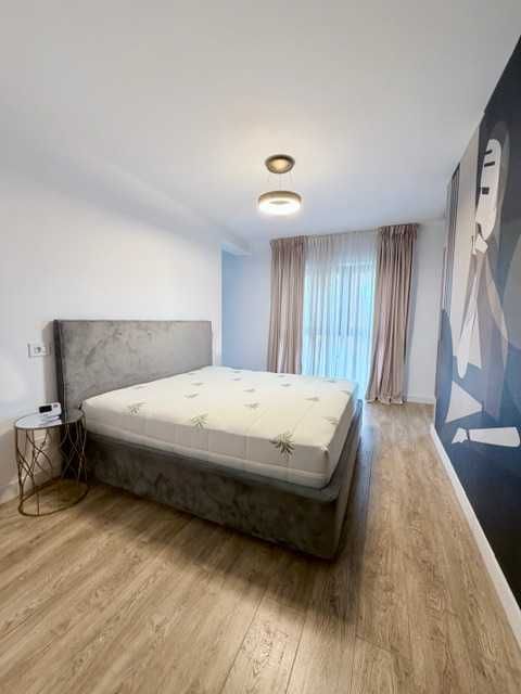 Proprietar - închiriez apartament modern cu 3 camere, loc de parcare subteran, gradina interioara, Romexpo / Expozitiei /