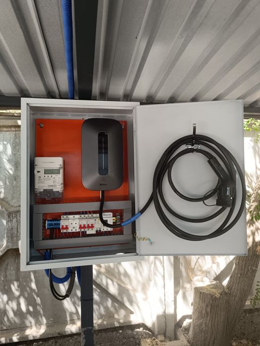 Установка зарядное устройство для Электромобилей