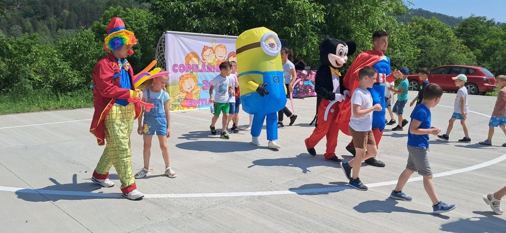 Tobogan. Topogan. Tobogane gonflabile