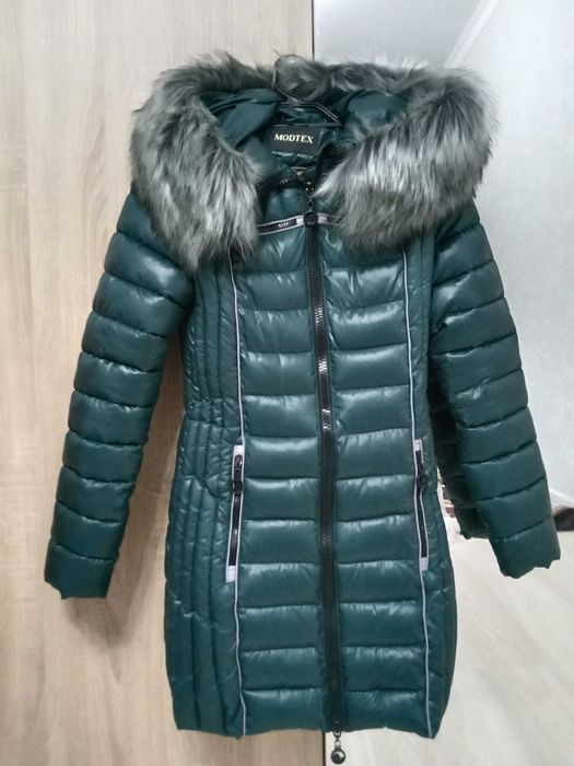 Продам пуховик на девочки 12-14 лет, размер XXS-XS, 1000тенге