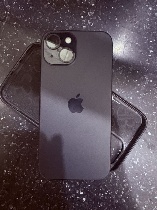 Чёрный iphon 15.