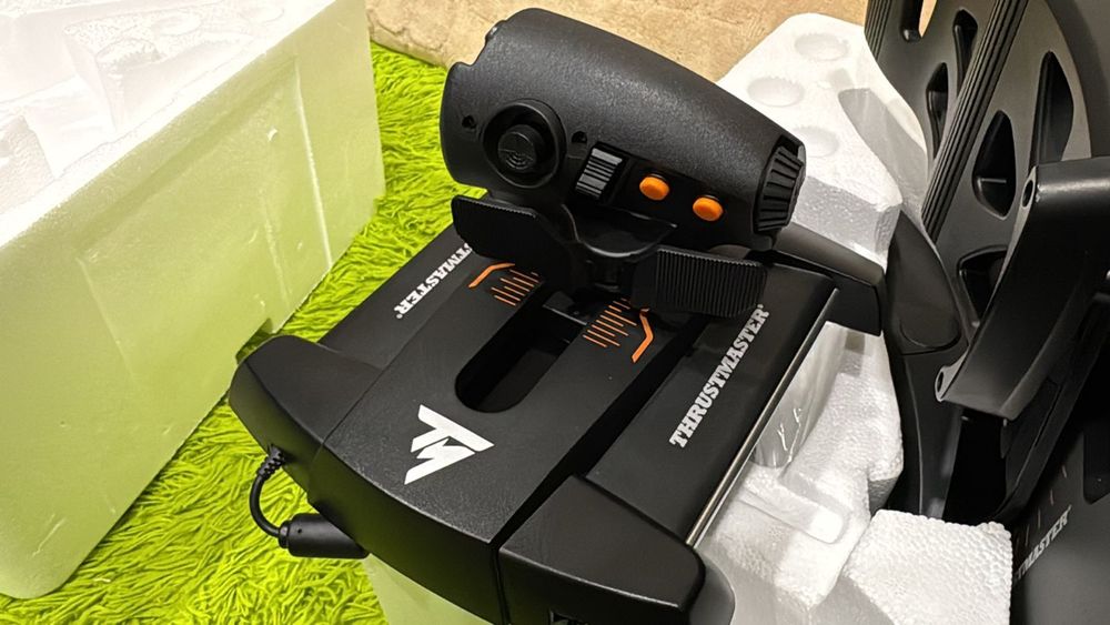 Игровой контроллер Thrustmaster T-16000M  рус руд пидали комплект
