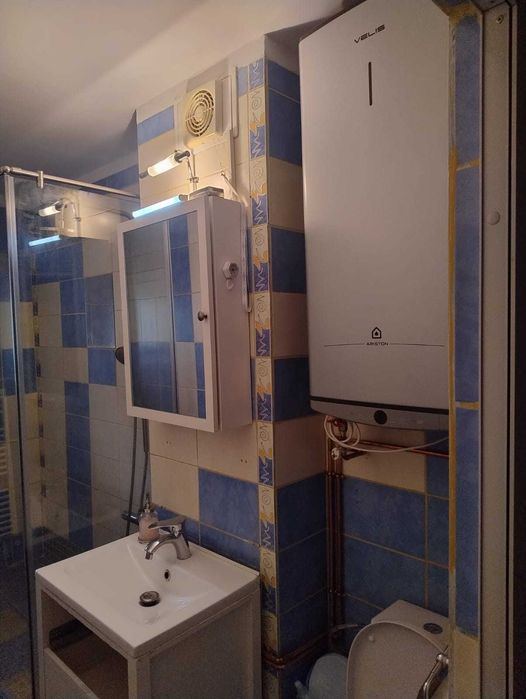 Apartament modern de închiriat - 4 camere,  recent renovat! (zona Tei)