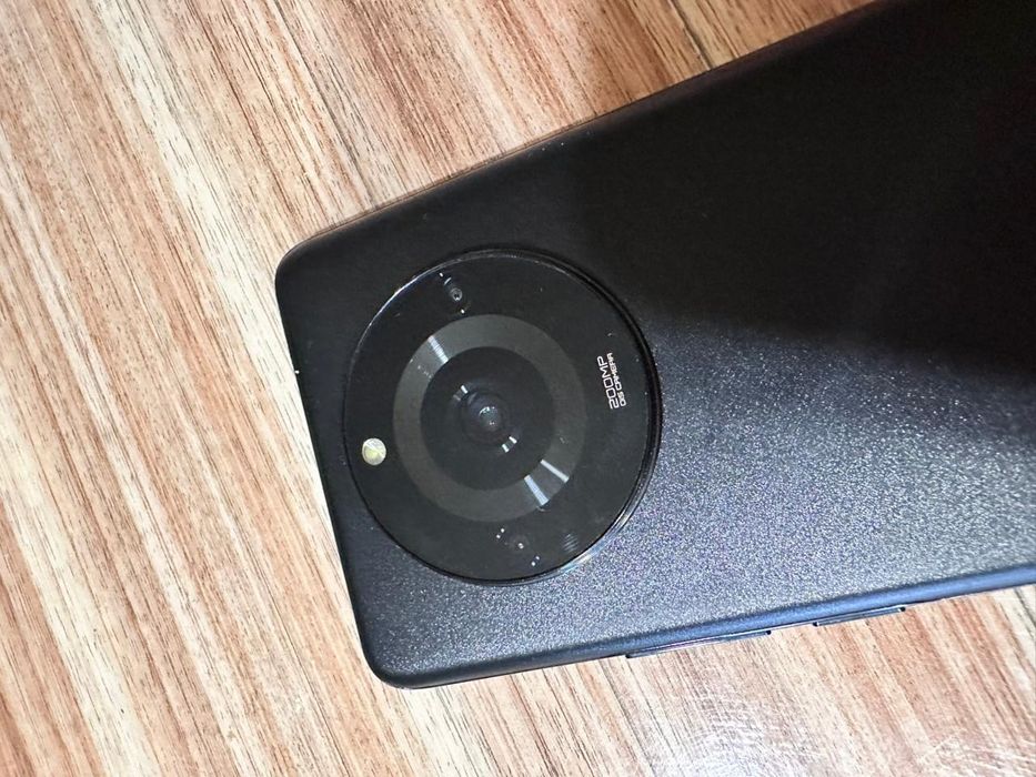 Продам Real me 11 PRO plus в идеальном состоянии