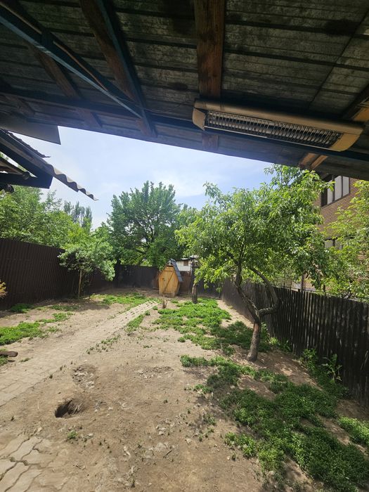 Дом 5 комнат в отличном районе