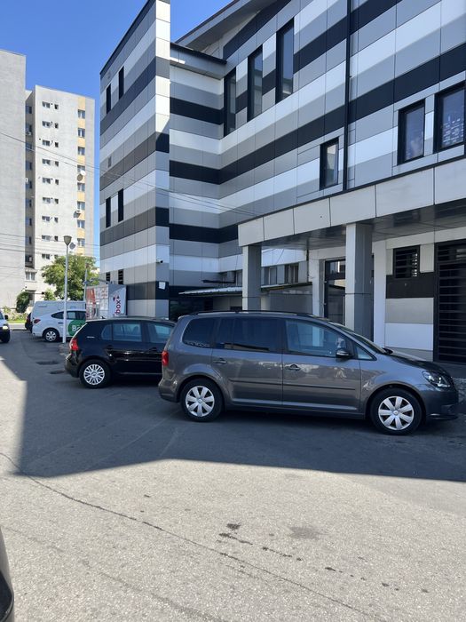 Spatiu comercial