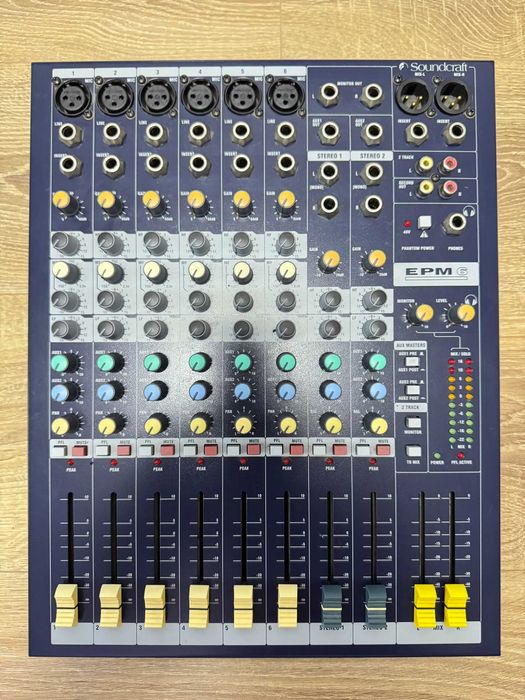 Mixer analog Soundcraft EPM6 Basic 8 canale\10 intrari