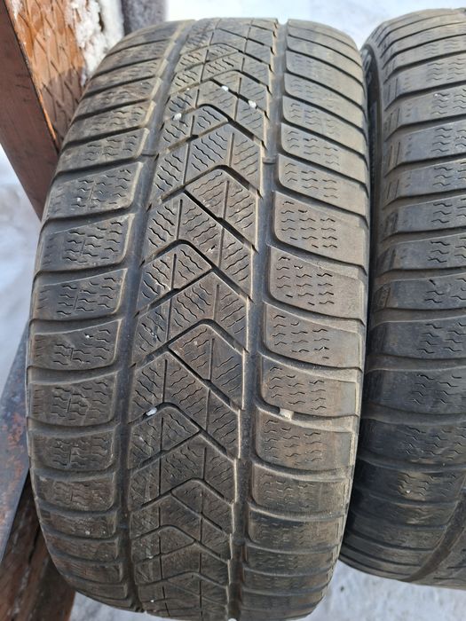 Продам шины 235/45/18 пирелли