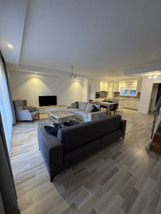 Vila 4 camere Cosmopolis