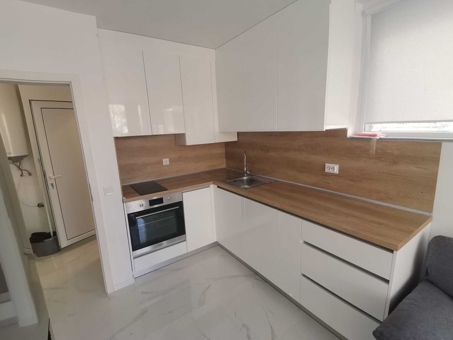 Дава се под наем Двустаен апартамент в Бургас, Възраждане - 52 кв.м за 255 € - Снимка #3