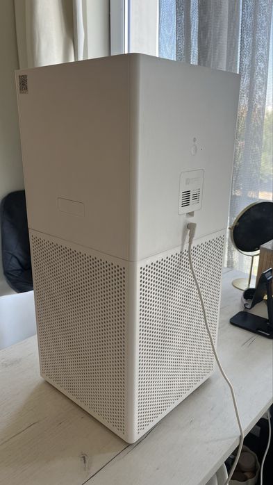 Xiaomi Smart Air Purifier 4 — работает, гудит мотор