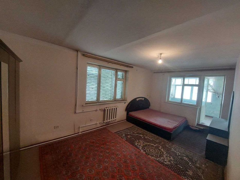 Продаю квартиру Яшнабадский р-он Панельный почта. 1в2х ком 1-этаж 42м2