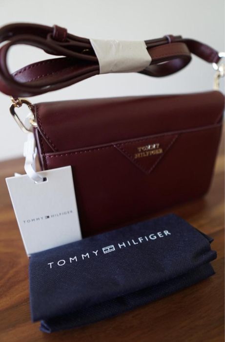 Бордовая сумка Tommy Hilfiger