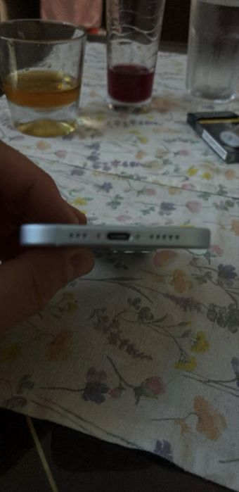 Продава се Iphone 15 128gb